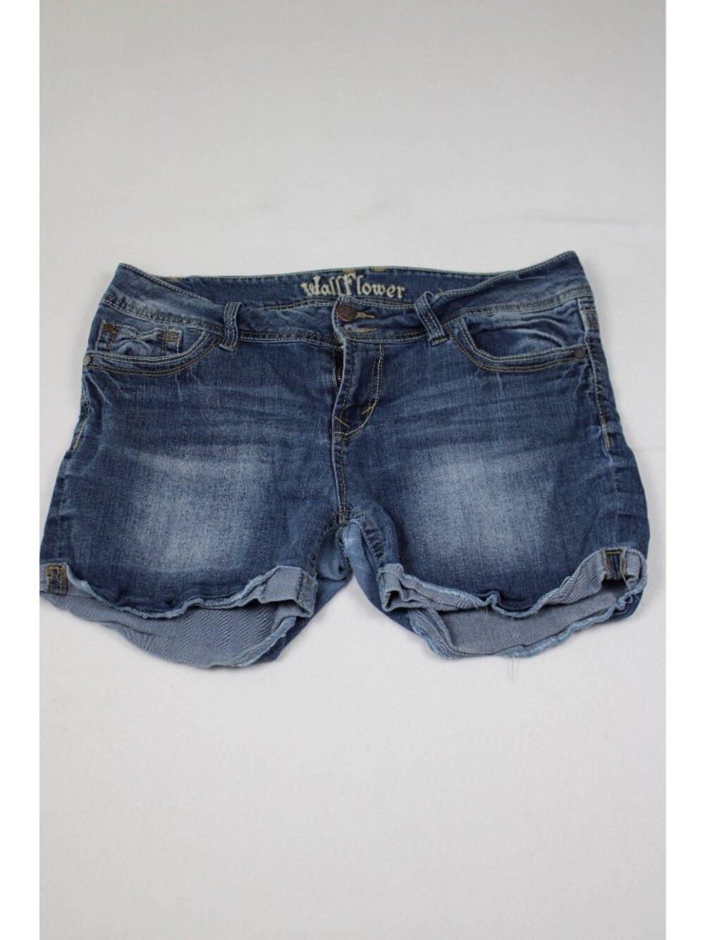 Wallflower Womens Distressed Denim Shorts With Rolled Cuffs Size 17